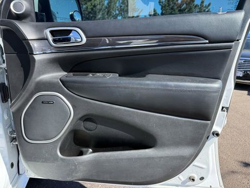 Used 2015 Jeep Grand Cherokee High Altitude image 31