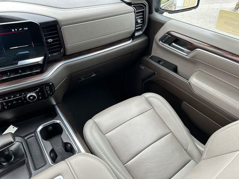 Certified 2022 GMC Sierra 1500 SLT w/ SLT Premium Package image 22