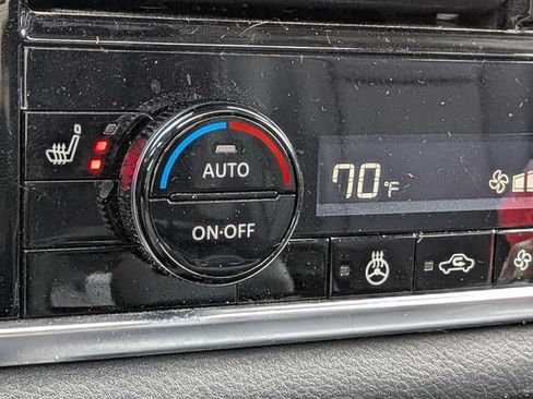 Used 2023 Nissan Rogue SL image 22