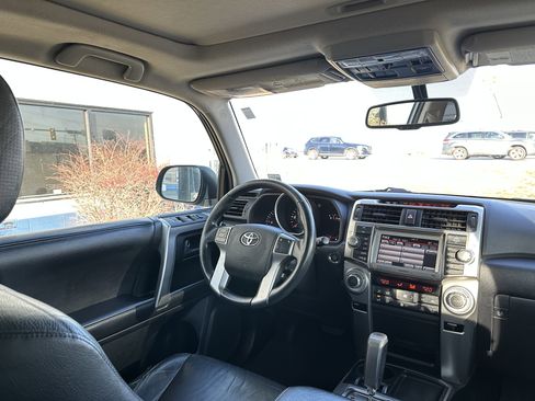 Used 2011 Toyota 4Runner Limited image 30