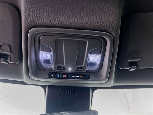 Used 2022 GMC Sierra 1500 Elevation image 19