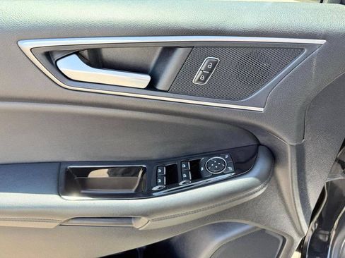 Used 2020 Ford Edge SEL AWD/4WD image 15