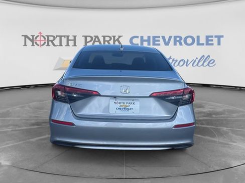Used 2022 Honda Civic LX image 4
