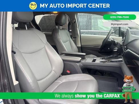 Used 2021 Toyota Sienna XLE w/ XLE Plus Package AWD/4WD image 24