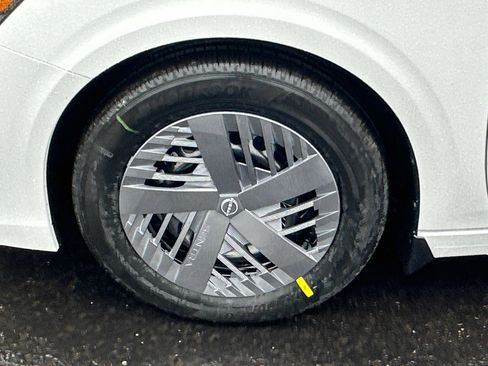 New 2026 Nissan Sentra SV w/ Floor Mat Package image 9