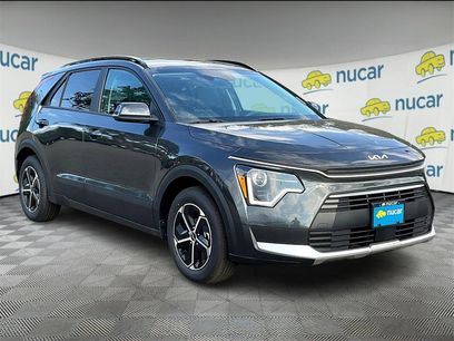 New 2025 Kia Niro EX