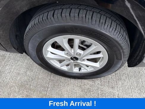 Used 2024 Kia Carnival LX FWD image 19