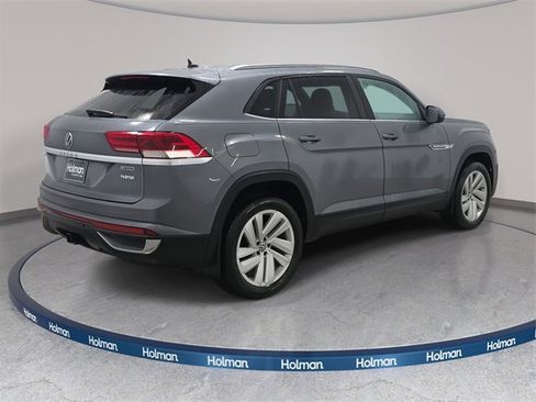 Used 2021 Volkswagen Atlas Cross Sport SE image 6