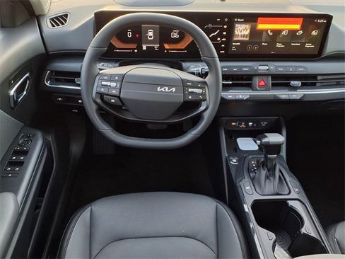 New 2026 Kia K4 EX image 2