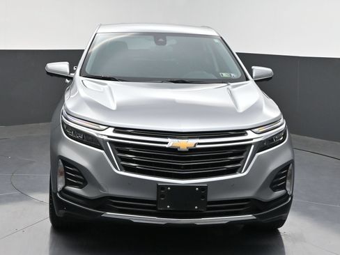 Used 2024 Chevrolet Equinox LT FWD image 2