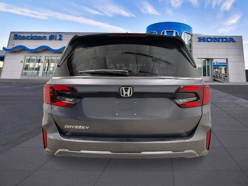 New 2026 Honda Odyssey EX-L image 4