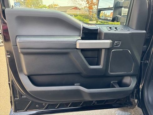 Used 2021 Ford F350 Platinum image 15