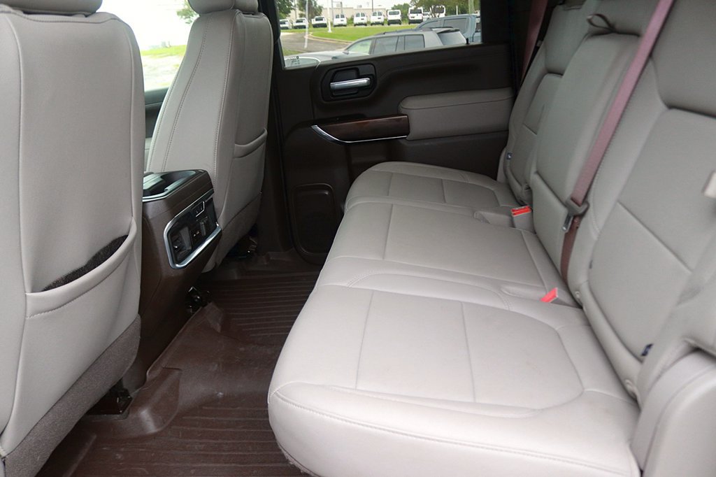 Used 2021 GMC Sierra 2500 SLT w/ SLT Preferred Package AWD/4WD image 17