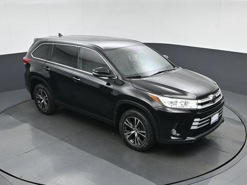 Used 2019 Toyota Highlander Plus AWD/4WD image 65