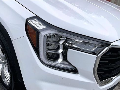 Used 2024 GMC Terrain SLE w/ Driver Convenience Package AWD/4WD image 27