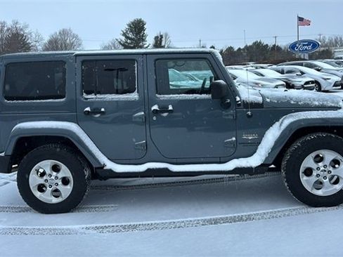 Used 2014 Jeep Wrangler Unlimited Sahara w/ Connectivity Group image 24