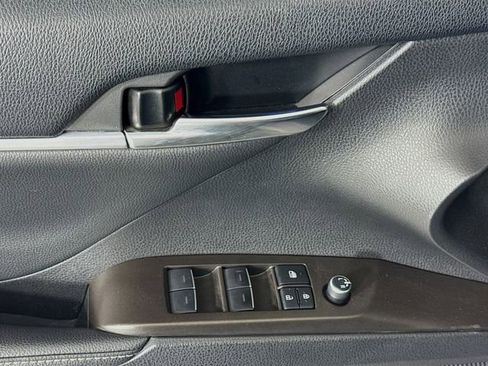 Certified 2022 Toyota Camry XSE FWD image 19
