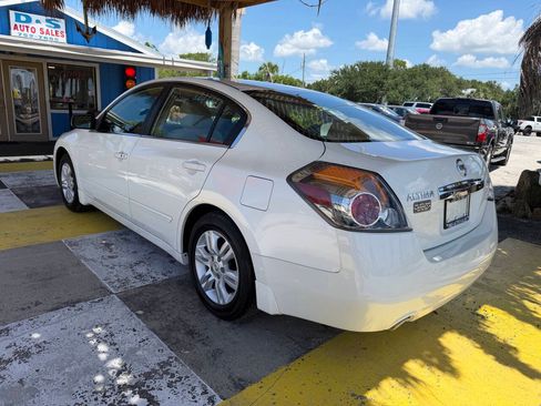 Used 2011 Nissan Altima 2.5 S w/ Convenience Pkg FWD image 15