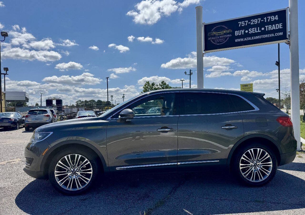 Used 2017 Lincoln MKX Reserve FWD image 2