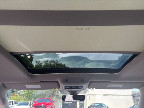 Used 2026 Volkswagen Atlas SE FWD image 24