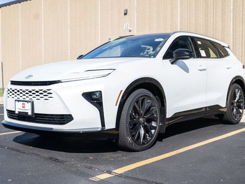 New 2025 Toyota Crown Signia w/ Advanced Technology Package image 4