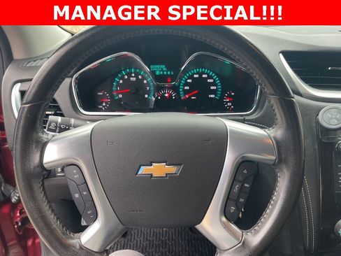 Used 2017 Chevrolet Traverse LT image 16