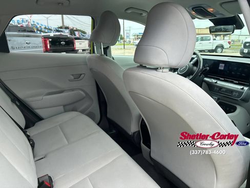 Used 2024 Hyundai Kona SEL AWD/4WD image 18