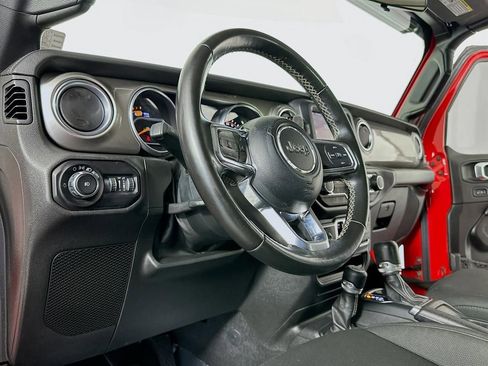 Used 2020 Jeep Wrangler Unlimited Sahara image 11