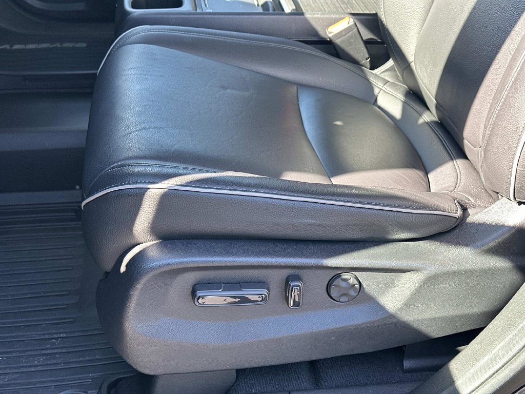 Used 2025 Honda Odyssey Touring image 18