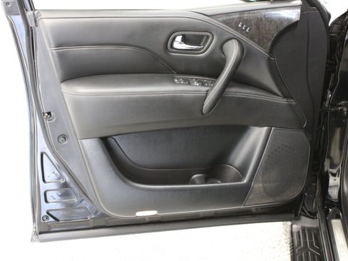 Used 2020 INFINITI QX80 Luxe w/ All-Season Package RWD image 12