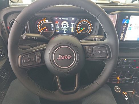 New 2025 Jeep Gladiator Rubicon AWD/4WD image 9