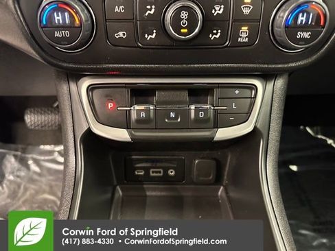 Used 2023 GMC Terrain SLT image 24