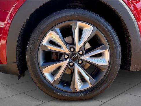 Certified 2023 Chevrolet Bolt EUV LT w/ Convenience Package image 12