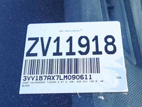 Used 2020 Volkswagen Tiguan S image 29