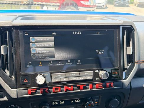 Used 2025 Nissan Frontier PRO-4X AWD/4WD image 28