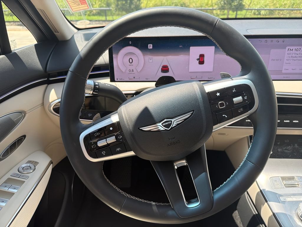 Certified 2026 Genesis GV70 2.5T Advanced AWD/4WD image 14