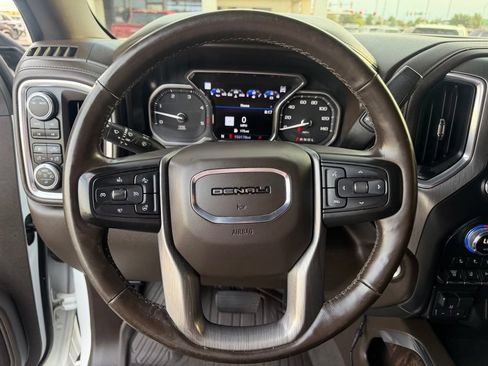 Used 2020 GMC Sierra 3500 Denali w/ Denali Ultimate Package AWD/4WD image 31