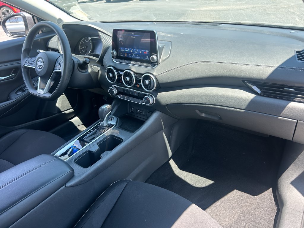 Used 2025 Nissan Sentra SV FWD image 31