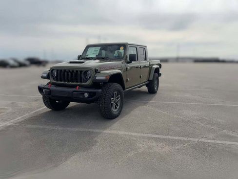 New 2026 Jeep Gladiator Mojave image 3