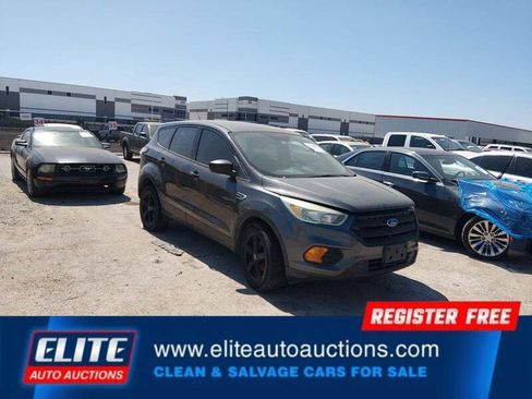 Used 2017 Ford Escape S image 2