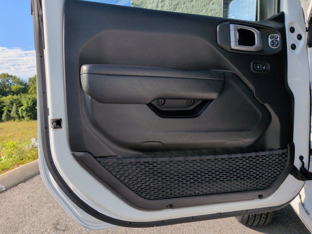 Used 2024 Jeep Wrangler Unlimited Sport AWD/4WD image 15
