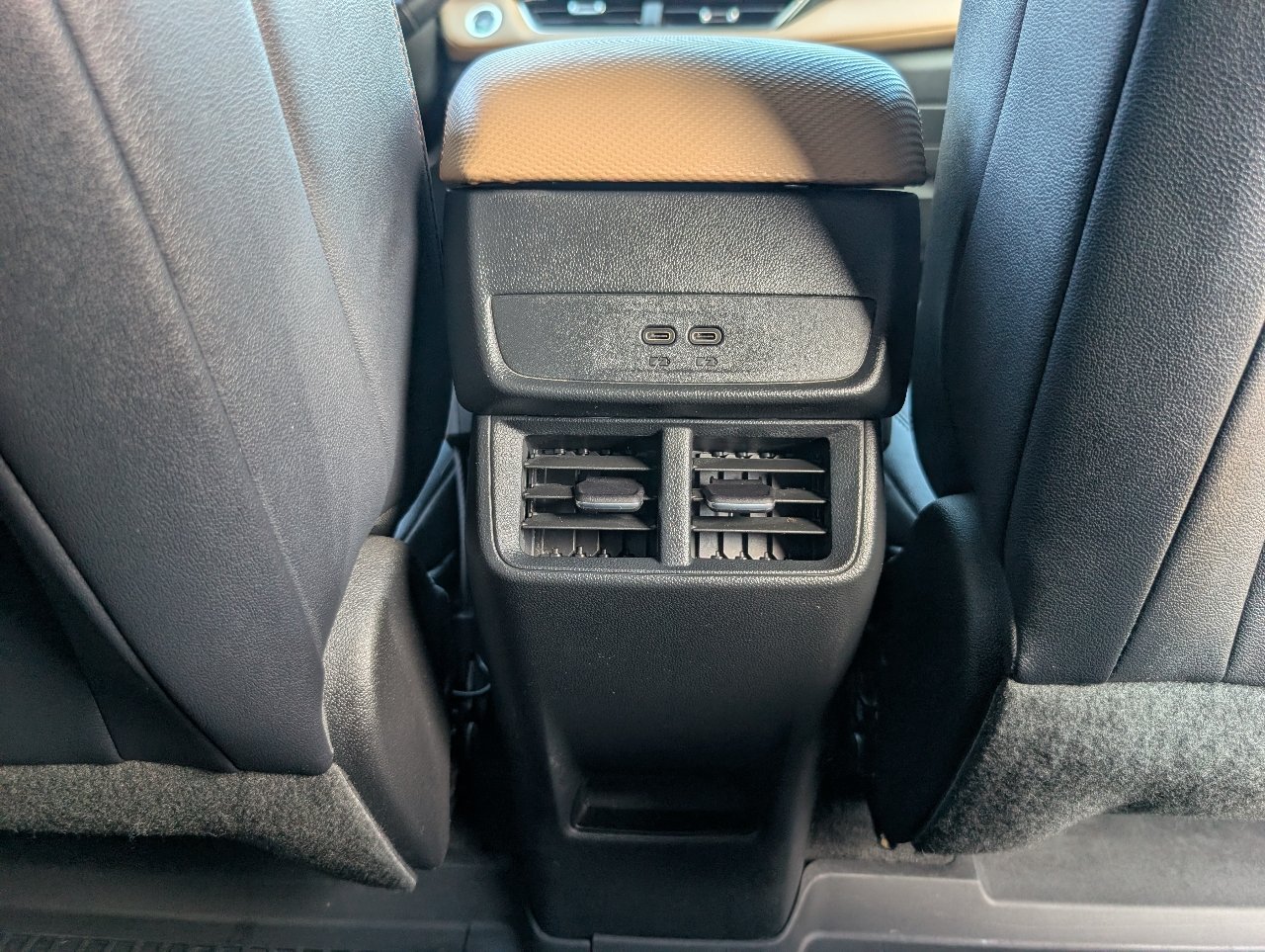 Used 2026 Chevrolet Equinox ACTIV w/ Safety and Technology Package AWD/4WD image 7