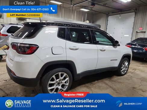 Used 2025 Jeep Compass Limited AWD/4WD image 4