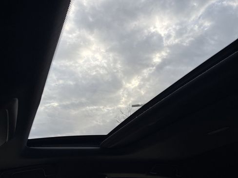 Used 2024 MAZDA MAZDA3 s image 9