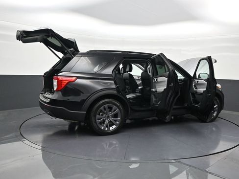 Used 2024 Ford Explorer XLT w/ Equipment Group 202A image 34