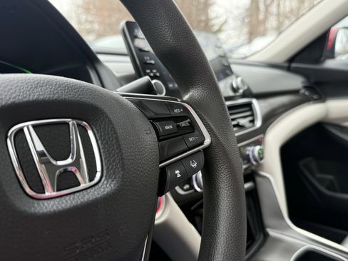 Used 2018 Honda Accord EX image 21
