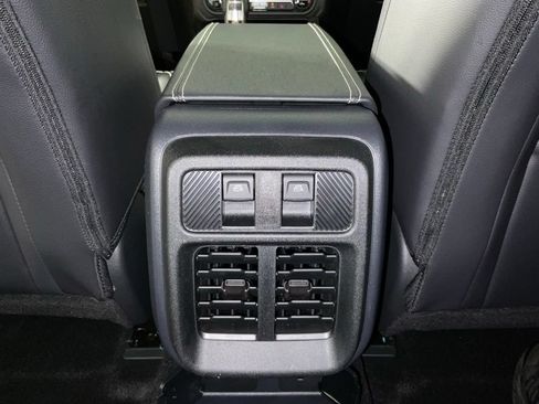 New 2026 Ford Bronco Outer Banks w/ Sasquatch Package AWD/4WD image 17