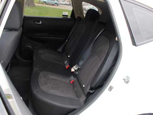 Used 2011 Nissan Rogue S image 26