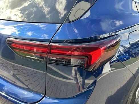 Certified 2022 Buick Envision Essence w/ Technology Package I image 9