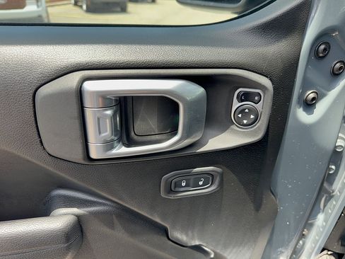 Used 2024 Jeep Wrangler Unlimited Sport AWD/4WD image 11